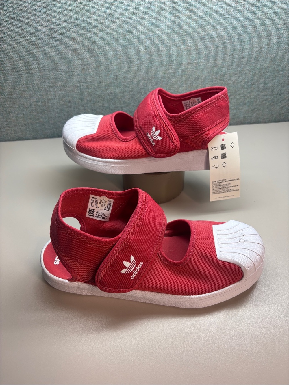 NWT Adidas Kids Sz2 Superstar 360 Sanda Red Velcro Protective Shell-Toe Sneakers